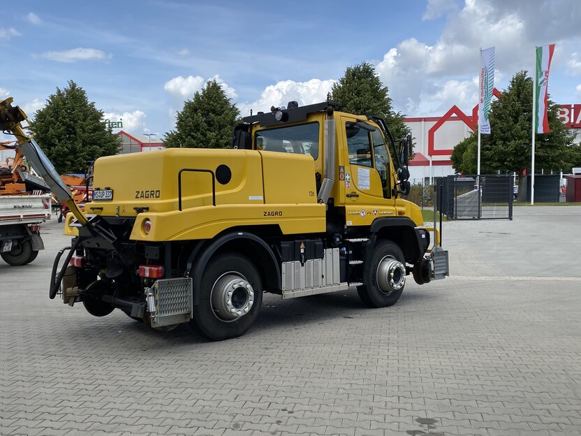 Mietfahrzeug Zweiwege-Unimog, Zagro